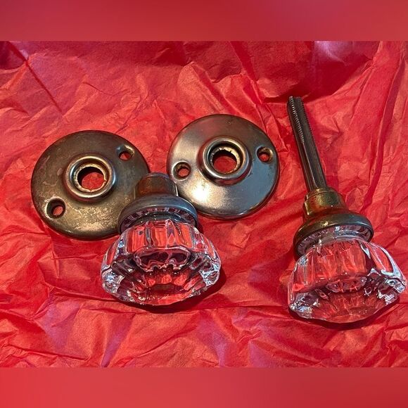 Vintage doorknobs - set of 4 - Picture 2 of 10